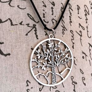 Necklace, “Tree of Life” Medallion, NWOT